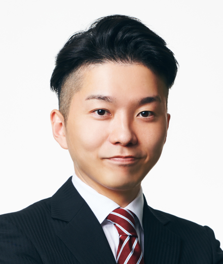 嶺井 政人氏